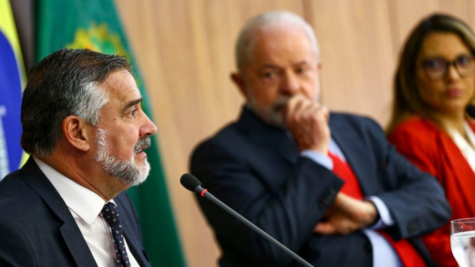 blog do moysés peruhype carlech governo lula vai mau tambÉm na